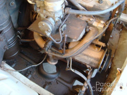 White 1965 Renault Dauphine