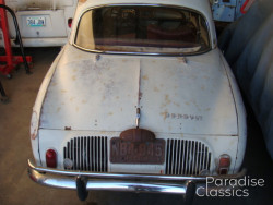 White 1965 Renault Dauphine