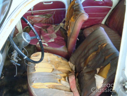 White 1965 Renault Dauphine