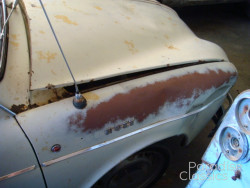 White 1965 Renault Dauphine