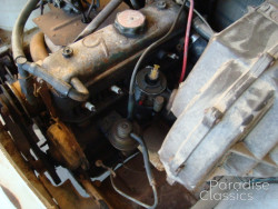 White 1965 Renault Dauphine