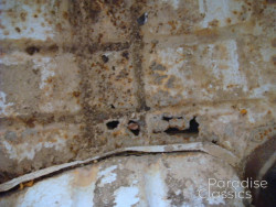 White 1965 Renault Dauphine