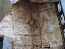 White 1965 Renault Dauphine