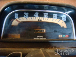 White 1965 Renault Dauphine