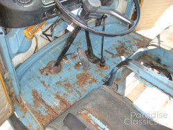 Tan 1970 Volkswagen Bus