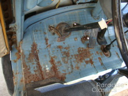 Tan 1970 Volkswagen Bus