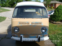 Tan 1970 Volkswagen Bus