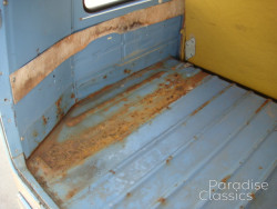 Tan 1970 Volkswagen Bus