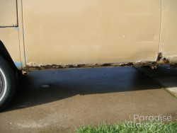 Tan 1970 Volkswagen Bus