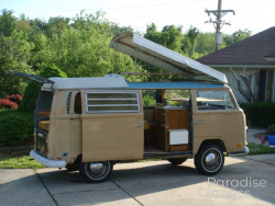 Tan 1970 Volkswagen Bus