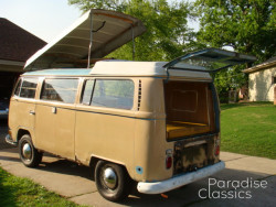 Tan 1970 Volkswagen Bus