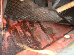 Red/White 1961 Volkswagen Bus