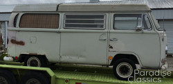 White 1969 Volkswagen Bus