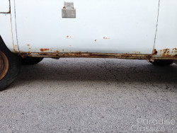 White 1970 Volkswagen Bus