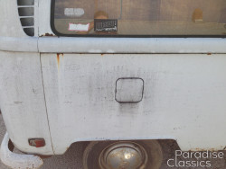White 1970 Volkswagen Bus