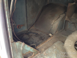 White 1970 Volkswagen Bus