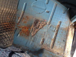 White 1970 Volkswagen Bus