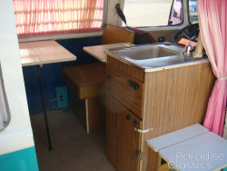 Bluegreen 1972 Volkswagen Bus